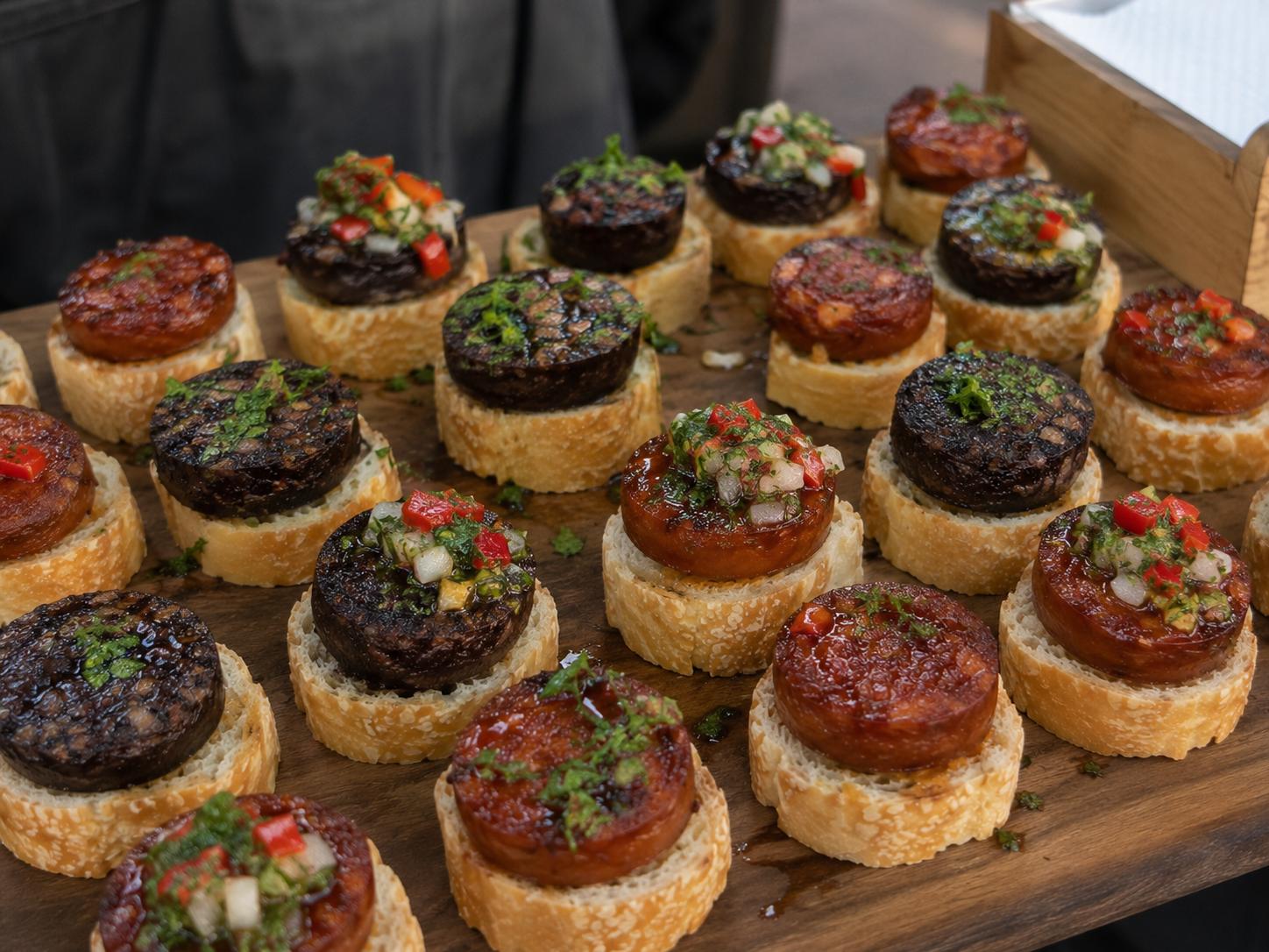 Bouchées argentines au chorizo et morcilla pour cocktail